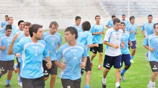 Racing – Atl. Riojano: Debut copero