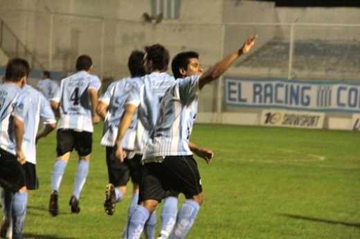 Racing – Atenas: La noche Molina
