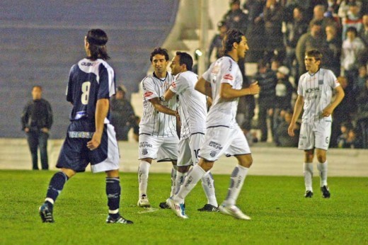 Talleres – Juniors: En casa mando yo