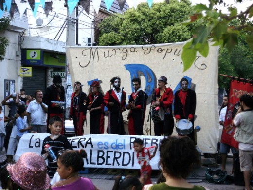 Los carnavales invadieron las plazas cordobesas