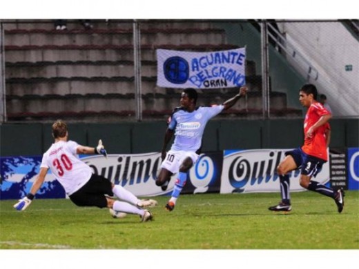 Belgrano-Independiente: El Pirata sigue de racha