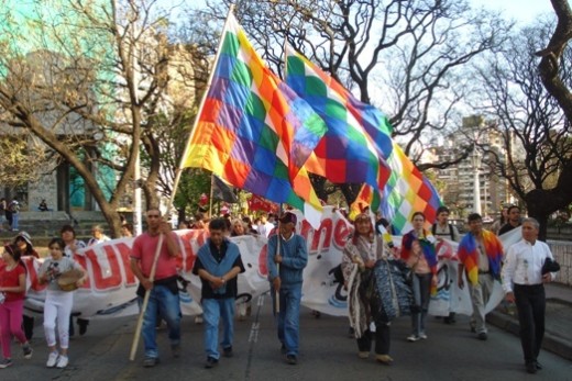 Contrafestejo: concentración y marcha de los pueblos originarios