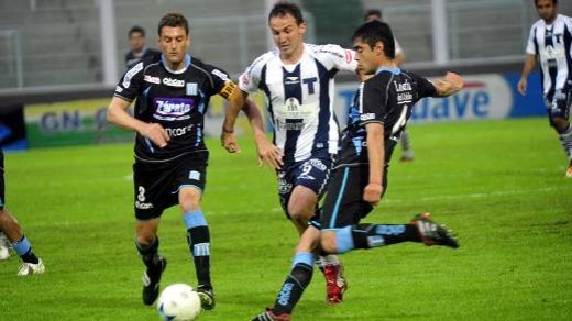 En un emocionante partido Racing y Talleres igualaron 2 a 2