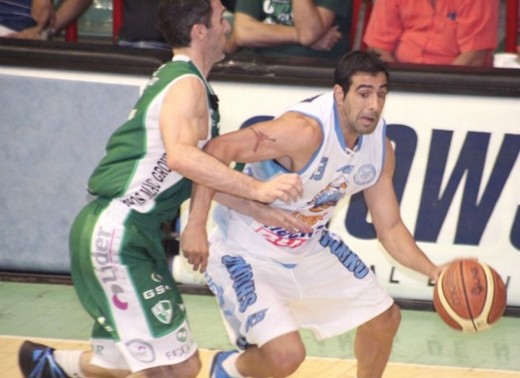 Atenas sigue sumando derrotas: cayó ante Regatas Corrientes por 91 a 83