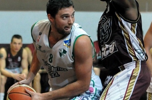 Atenas despidió el año con una derrota ante Gimnasia (CR)