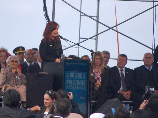 Cristina Fernández presidió en Puerto Madryn el acto homenaje por la Guerra de Malvinas