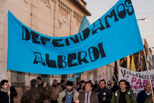 Marcharán en defensa de Alberdi