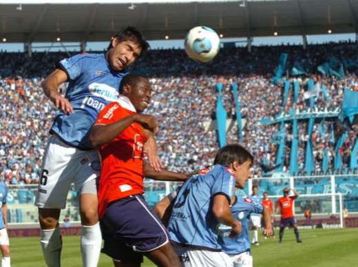 Belgrano no pudo convertir y empató 0 a 0 con Independiente