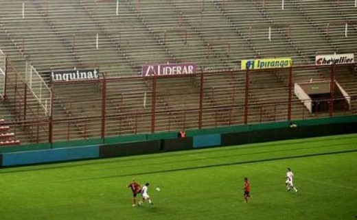 Un parche pasajero: prohibir que los hinchas visitantes vayan a los estadios
