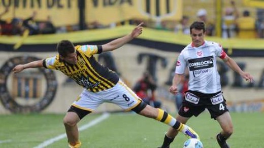 Almirante Brown 1 – Instituto 1: un valioso punto de visitante