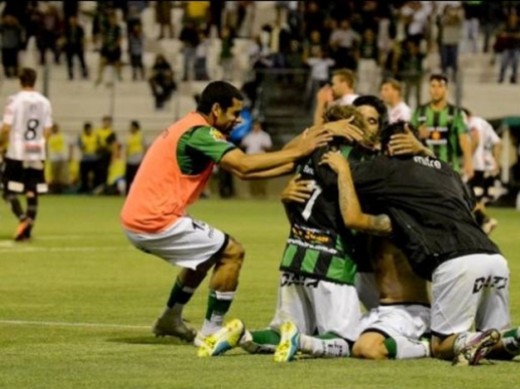 San Martin (SJ) 2 – Instituto 1: un mal paso para el albirrojo