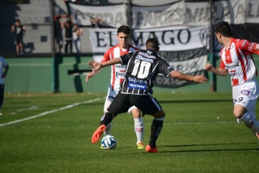 Estudiantes (BA) 1 – Instituto 0: fin de la estadía copera